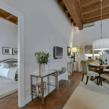 Boccaccio Elegant In Oltrarno Apartment