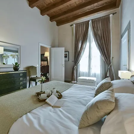 Apartment Boccaccio Elegant In Oltrarno *