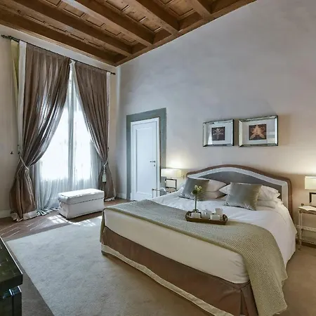 Apartment Boccaccio Elegant In Oltrarno